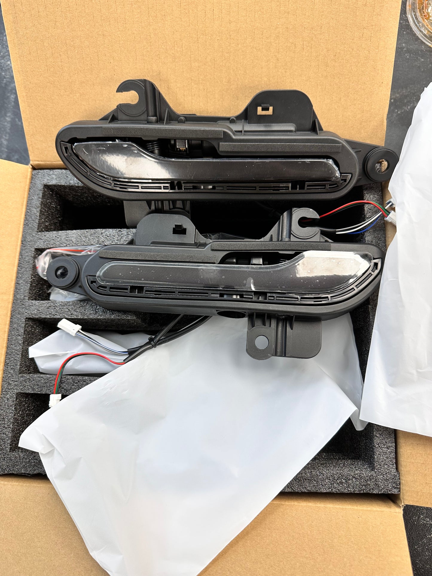 Auto Present Door Handles with Light on outside